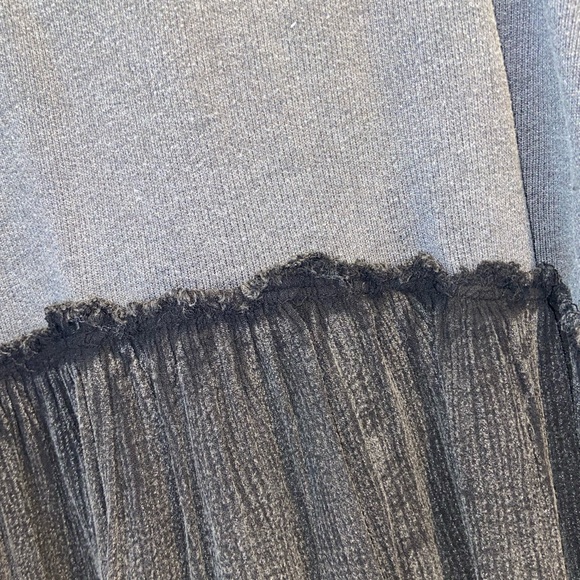 Sweater - Picture 3 of 4